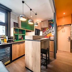 Princess Leidse Square Hostal